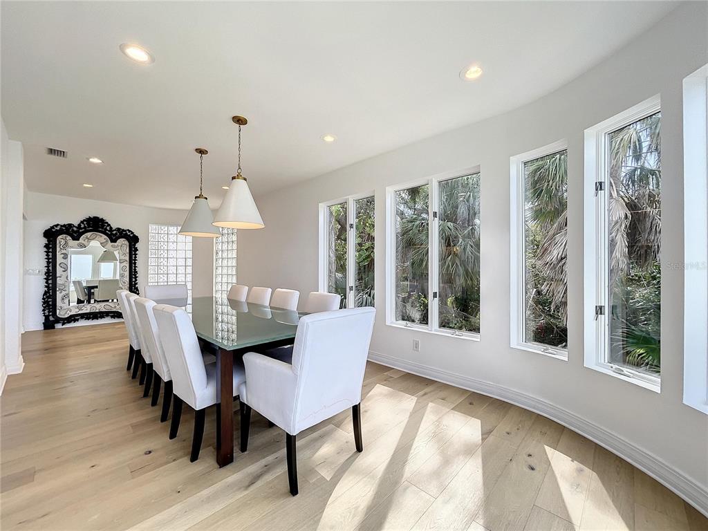 PALM BLUFF - Residential