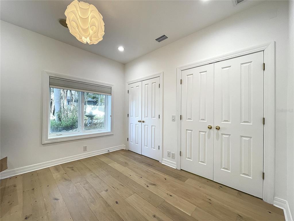 PALM BLUFF - Residential