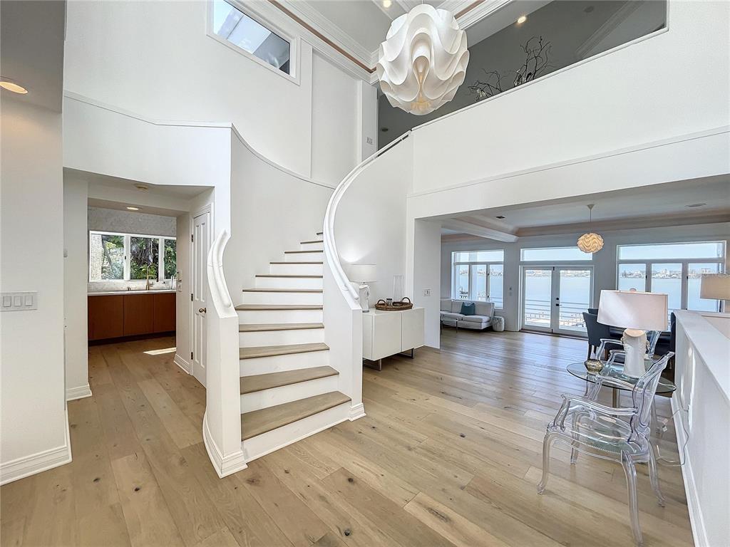 PALM BLUFF - Residential