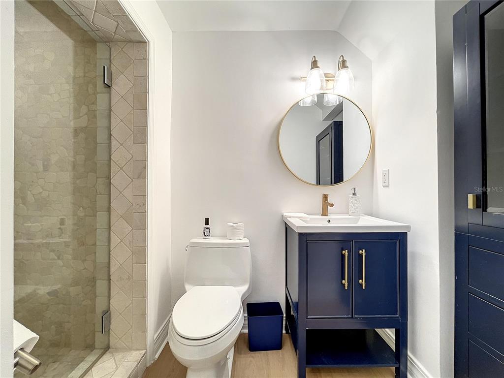 PALM BLUFF - Residential