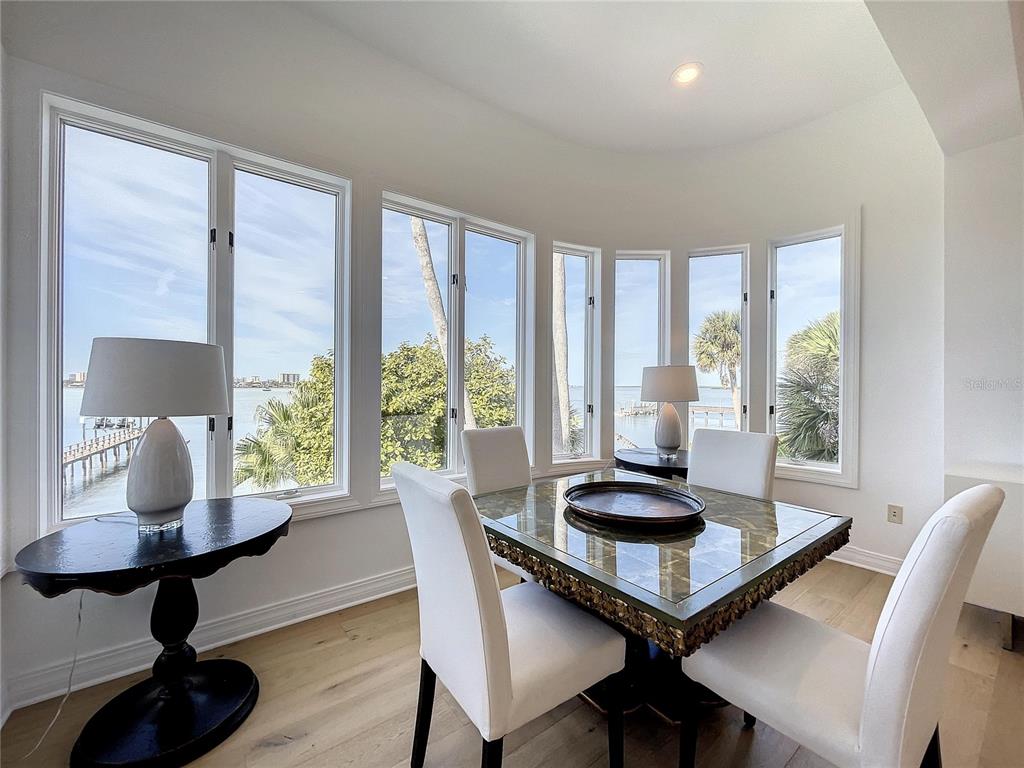 PALM BLUFF - Residential