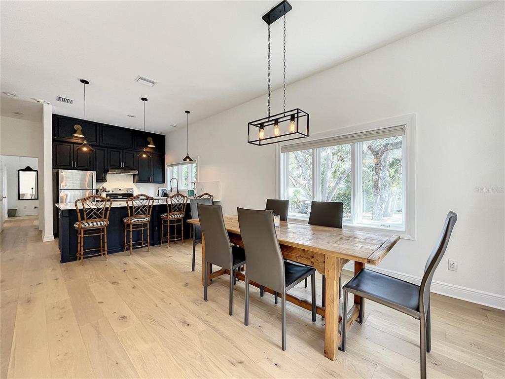 PALM BLUFF - Residential