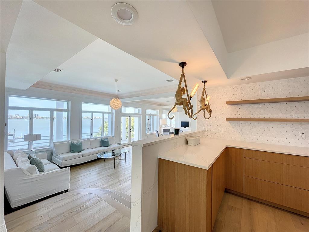 PALM BLUFF - Residential