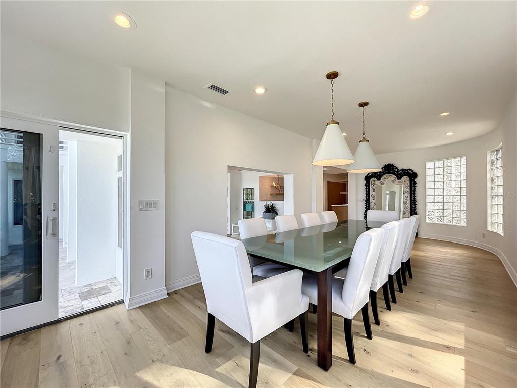 PALM BLUFF - Residential