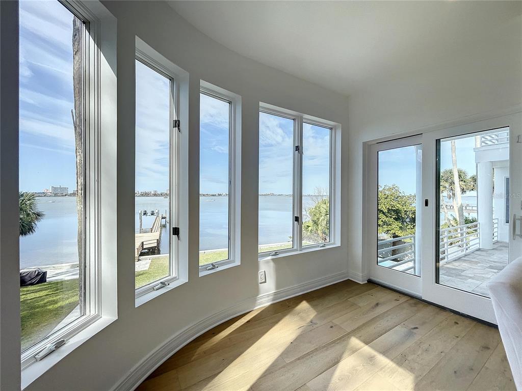 PALM BLUFF - Residential