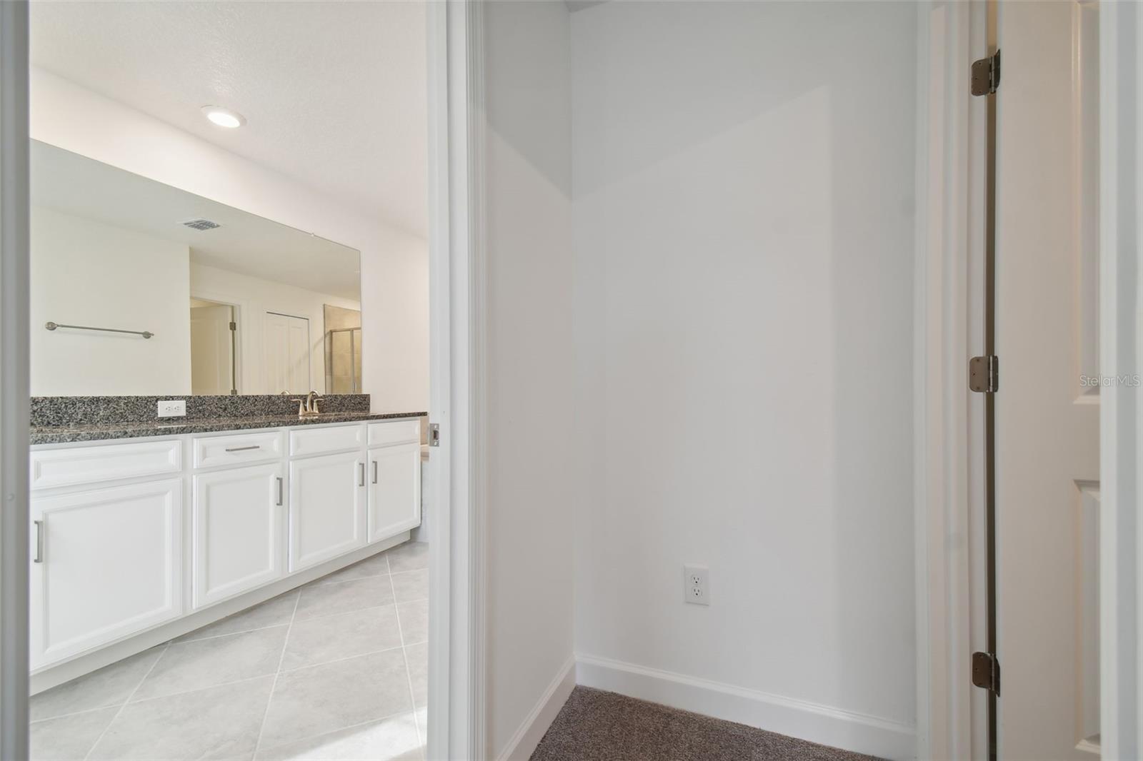 BRYANT SQUARE - Residential Lease