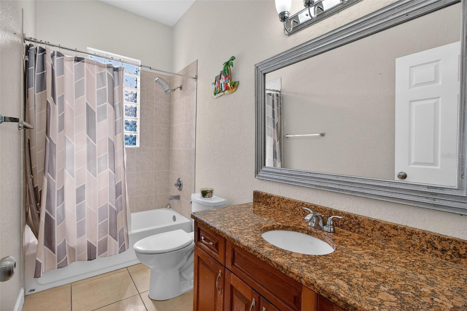 ZIGGY'S PLAT LOT 1 - Residential