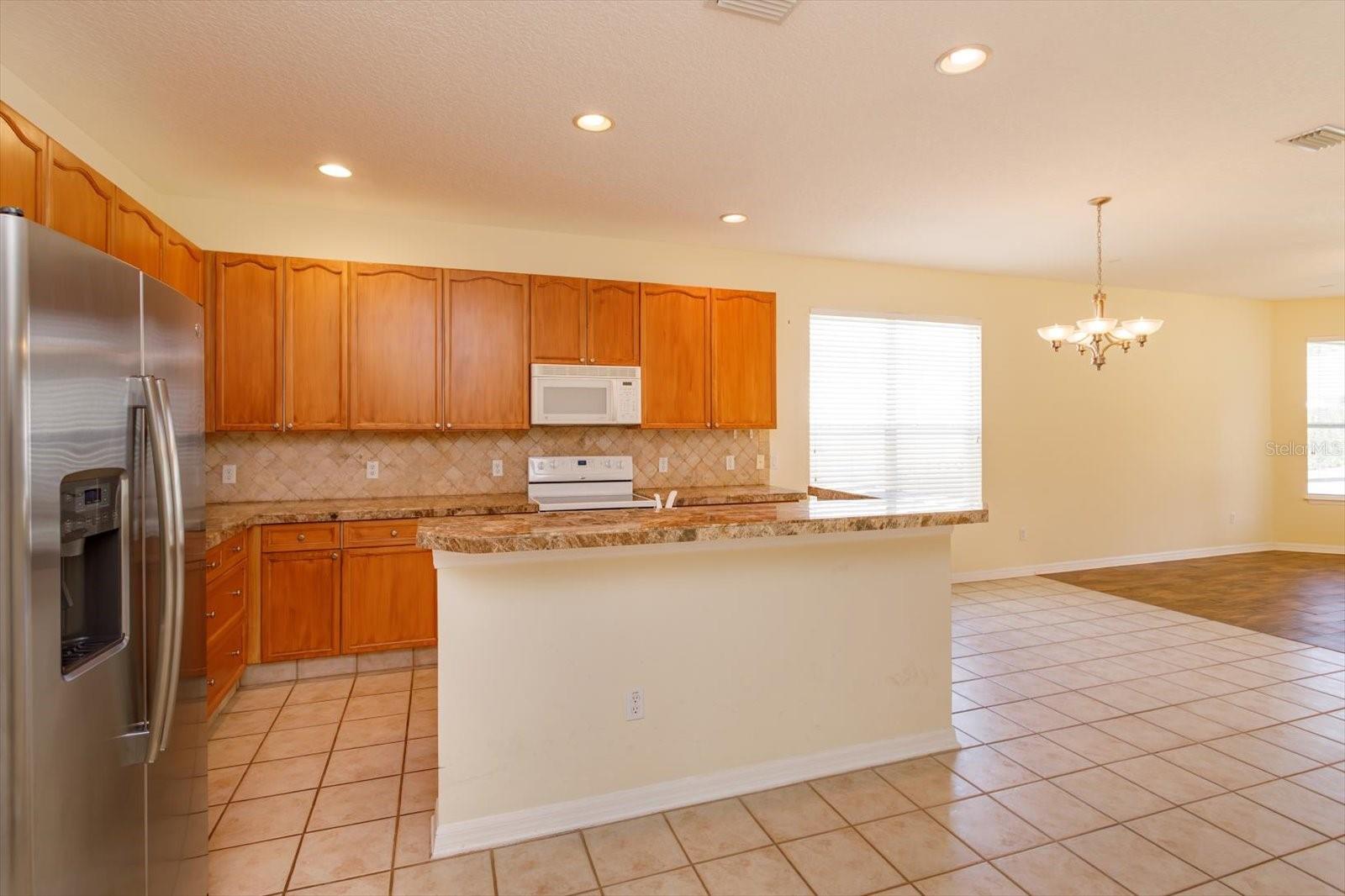 LAKES WINDERMERE PH 01 49 108 - Residential