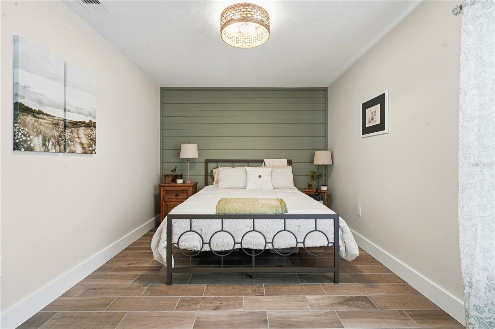 DELTONA LAKES UNIT 08 - Residential