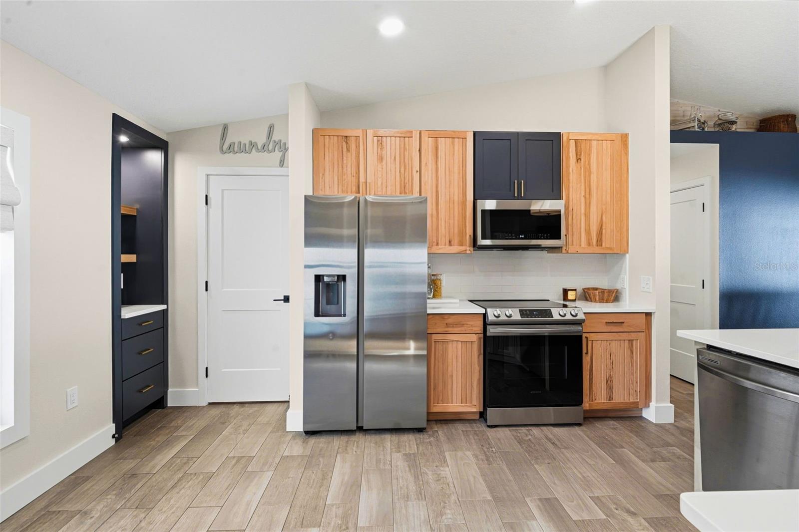 DELTONA LAKES UNIT 08 - Residential