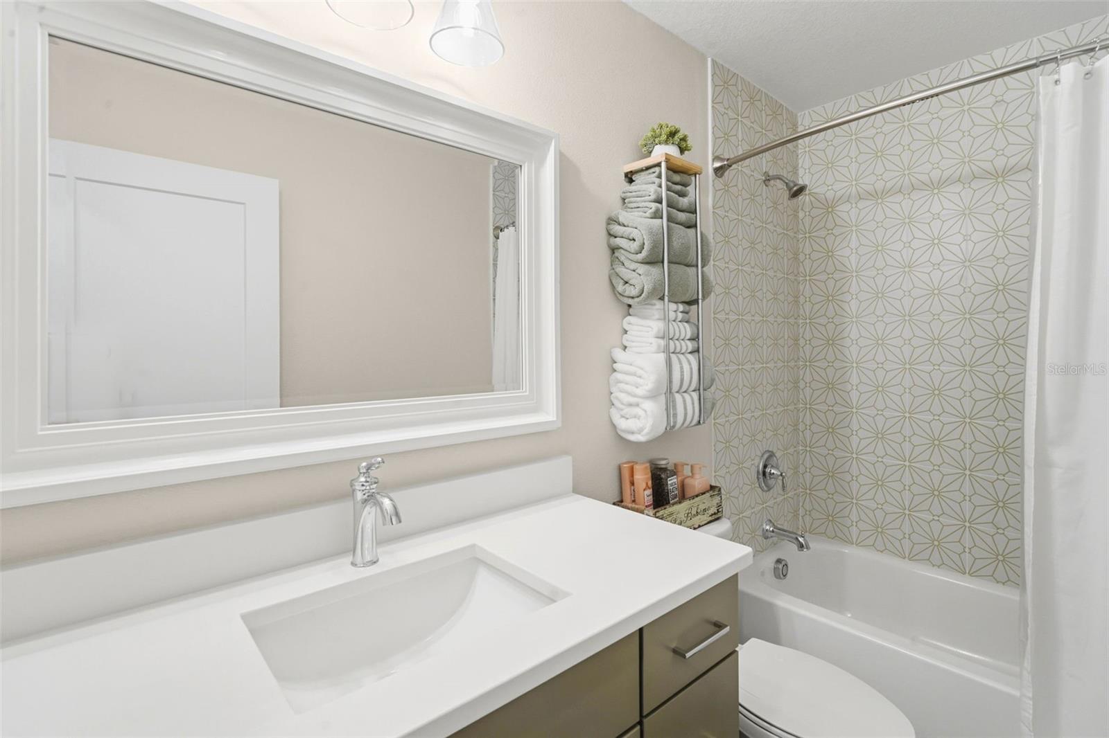 DELTONA LAKES UNIT 08 - Residential