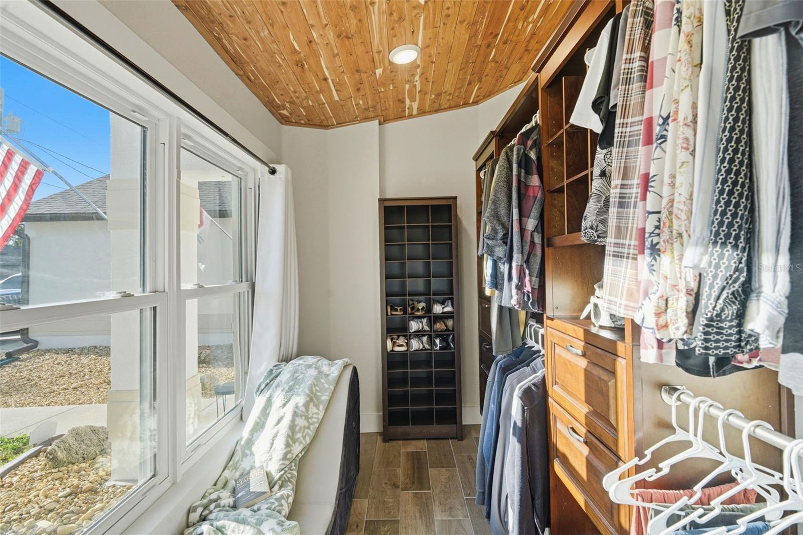 DELTONA LAKES UNIT 08 - Residential