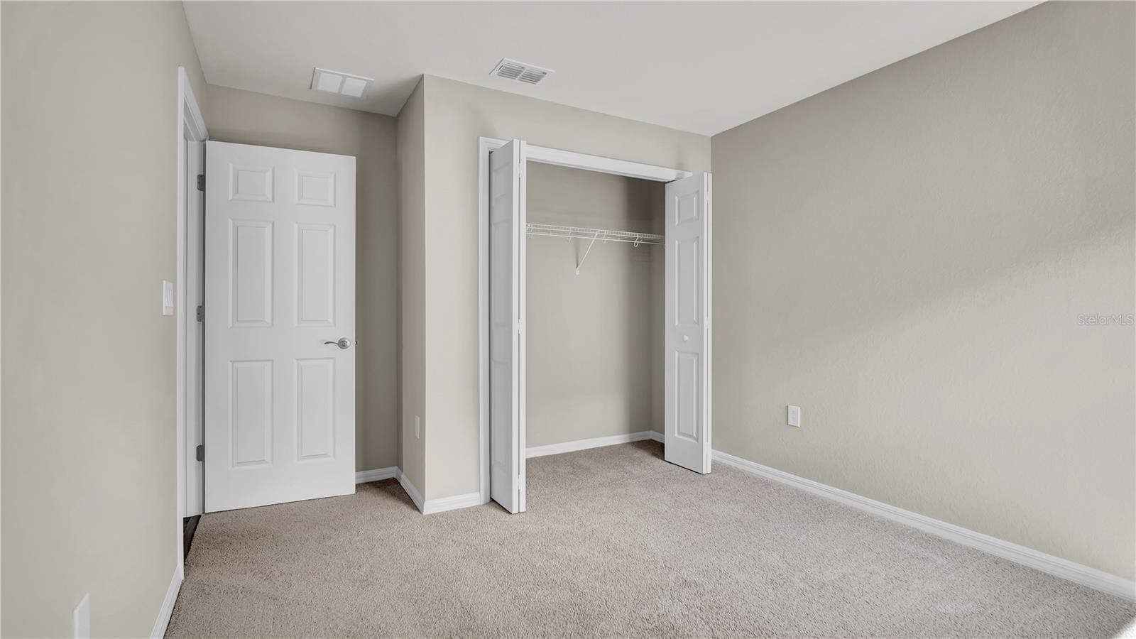 GENEVA LNDGS PH 1 - Residential Lease