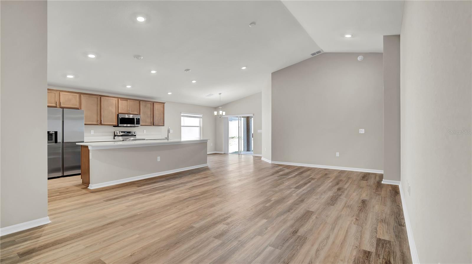 GENEVA LNDGS PH 1 - Residential Lease