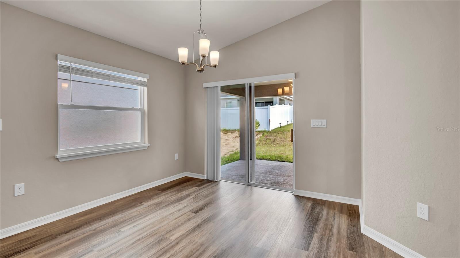 GENEVA LNDGS PH 1 - Residential Lease