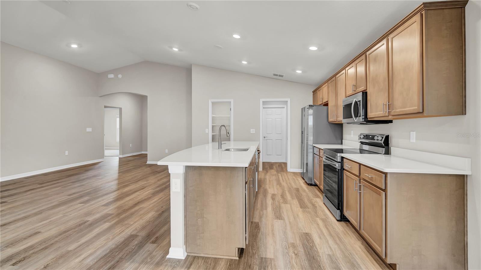 GENEVA LNDGS PH 1 - Residential Lease