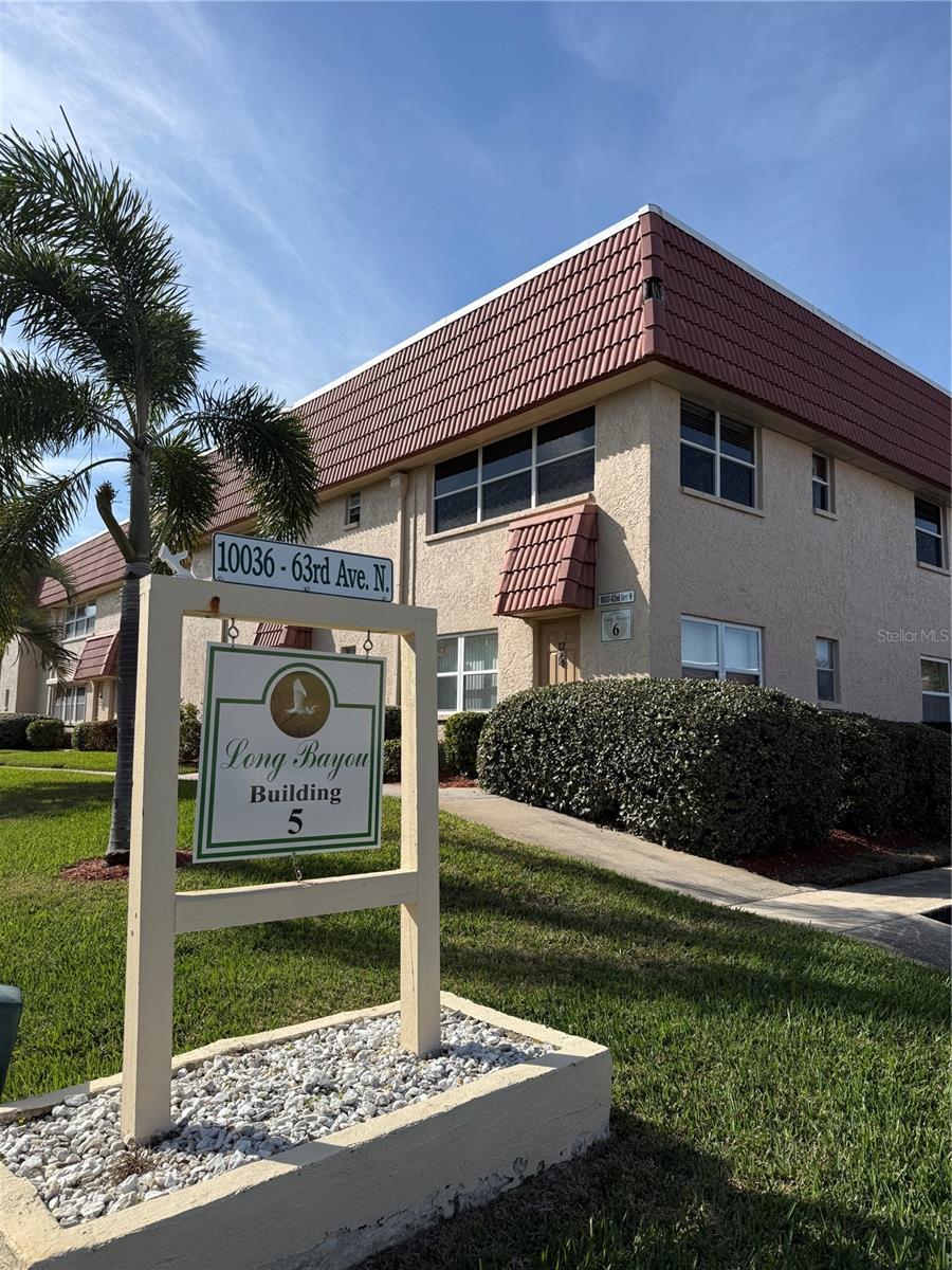 LONG BAYOU - Residential Lease