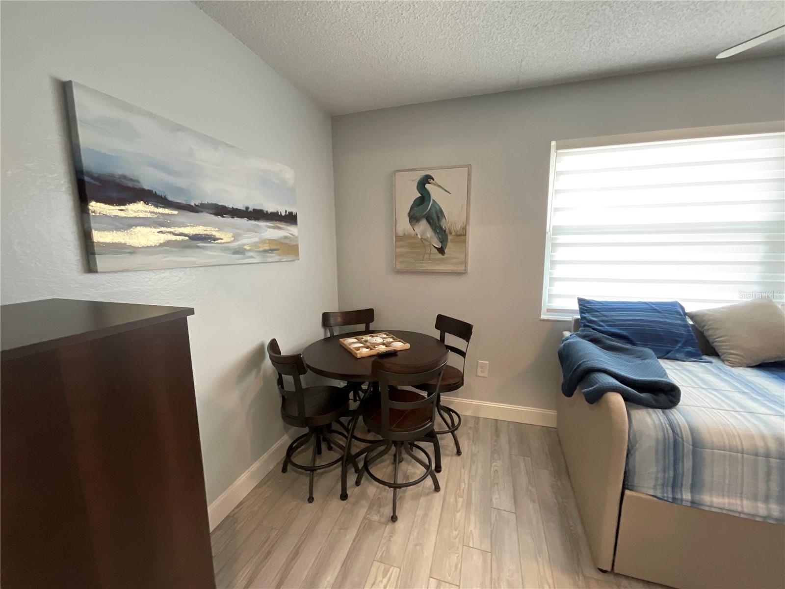 LONG BAYOU - Residential Lease