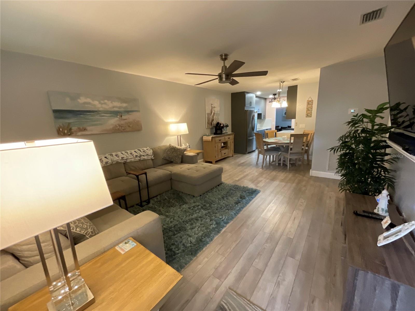 LONG BAYOU - Residential Lease