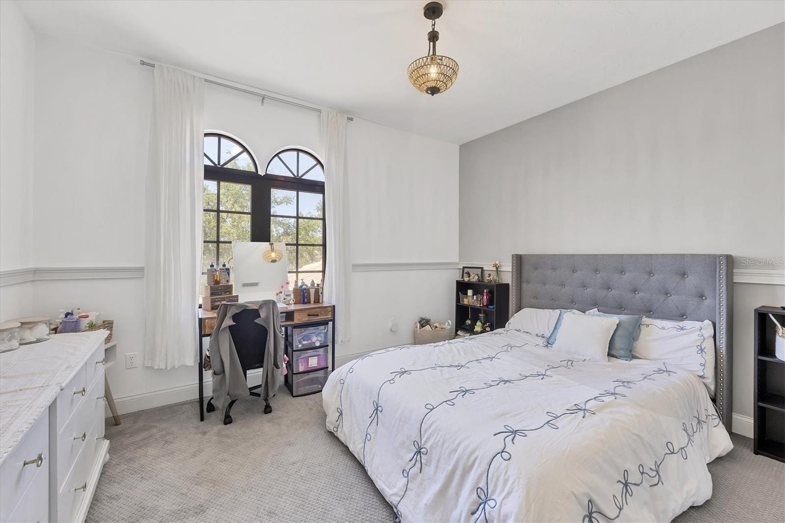 FOUNDERS CLUB - Residential