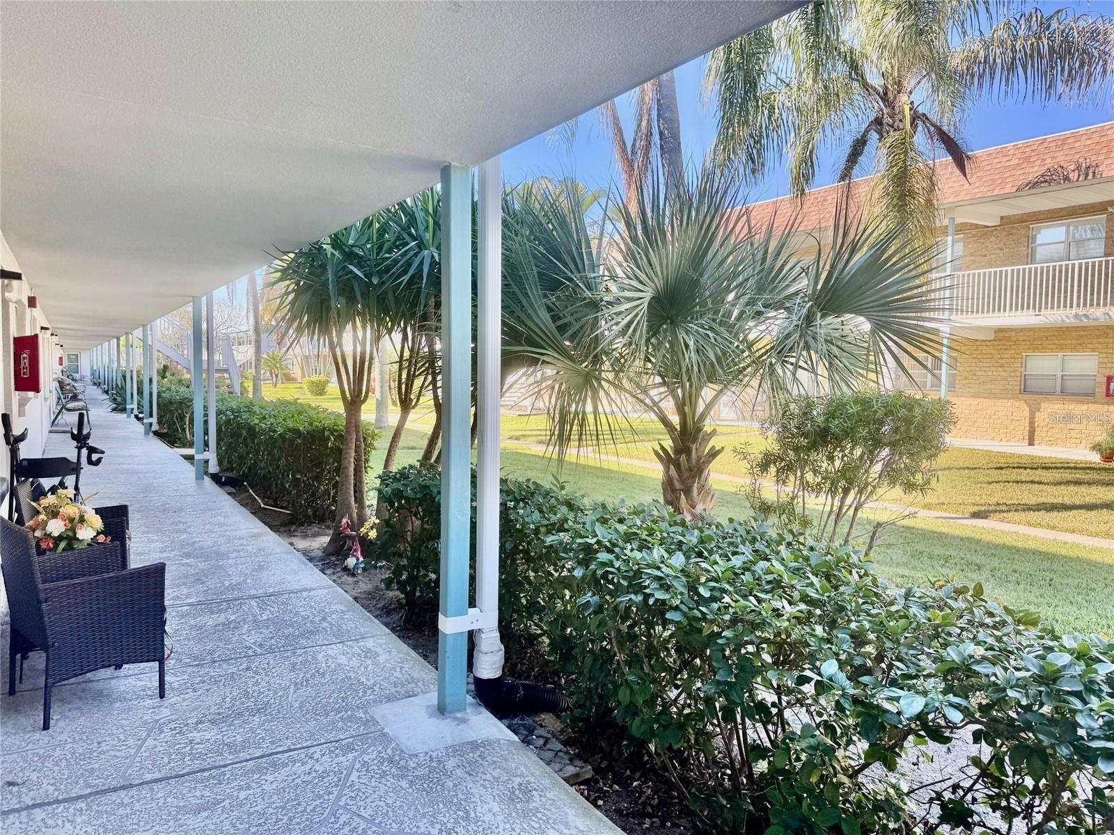 PARADISE SHORES - Residential