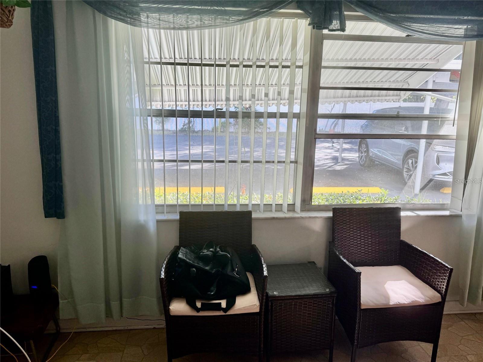 PARADISE SHORES - Residential