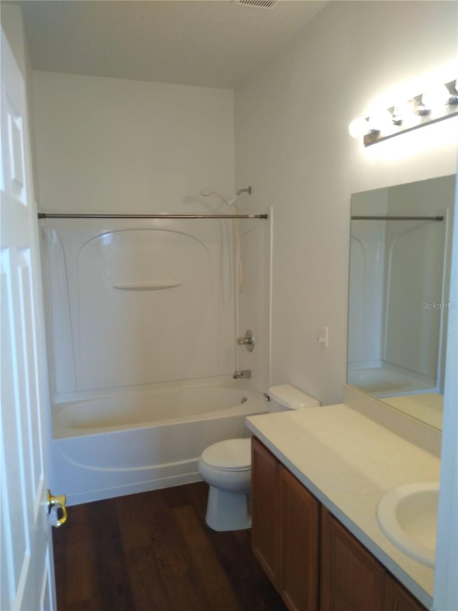 SOMERSET - Residential Lease