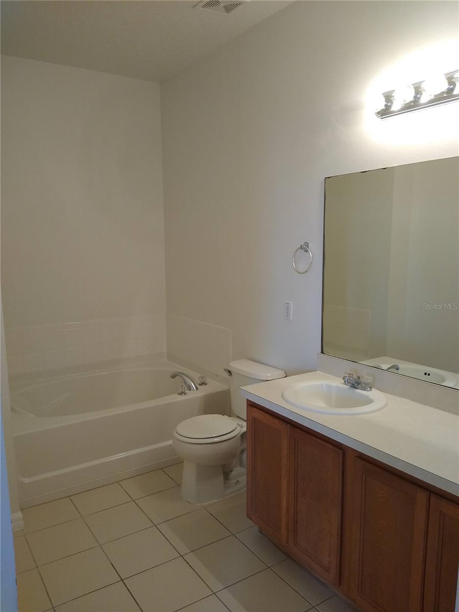 SOMERSET - Residential Lease