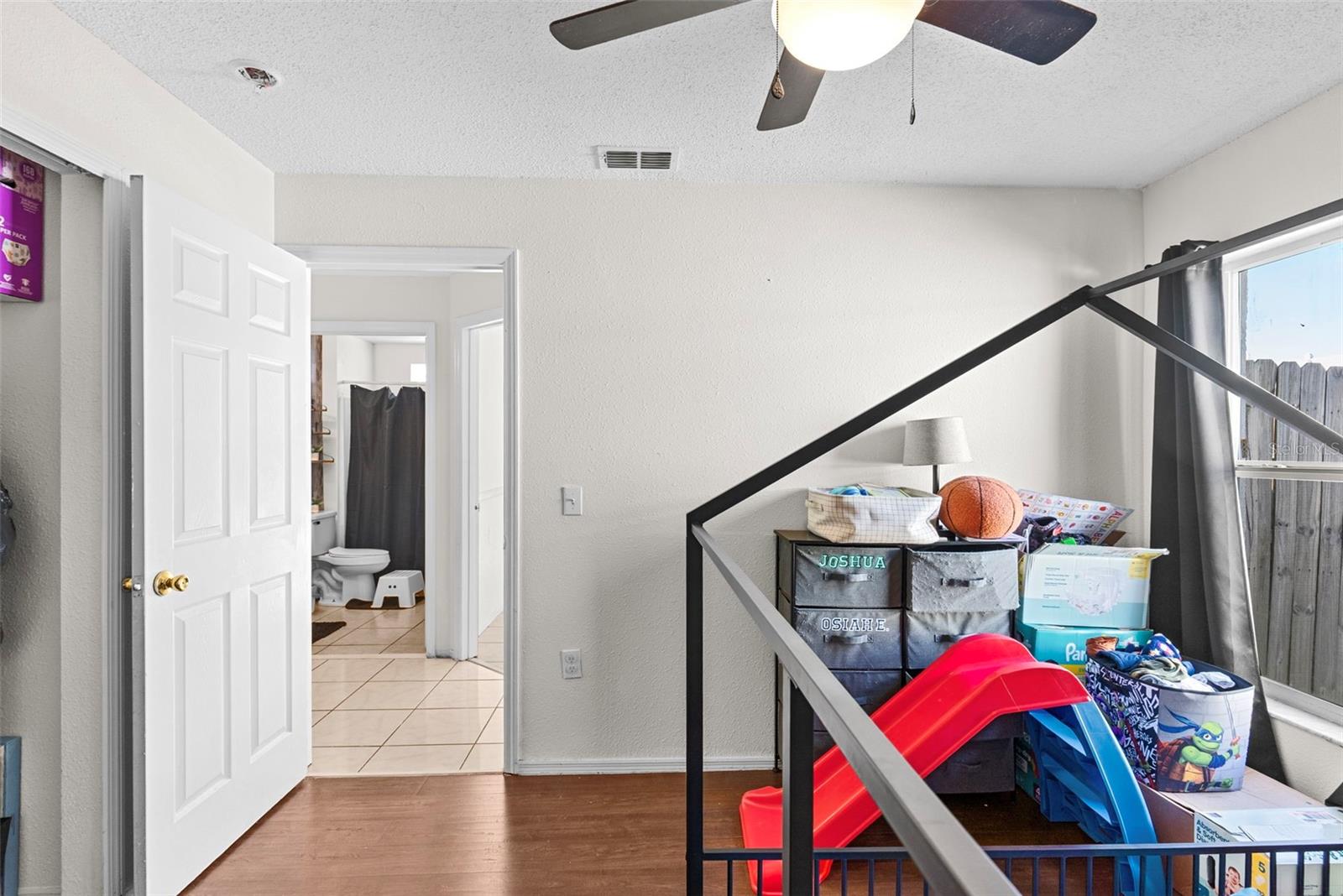 ROYAL RIDGE PH 02 - Residential