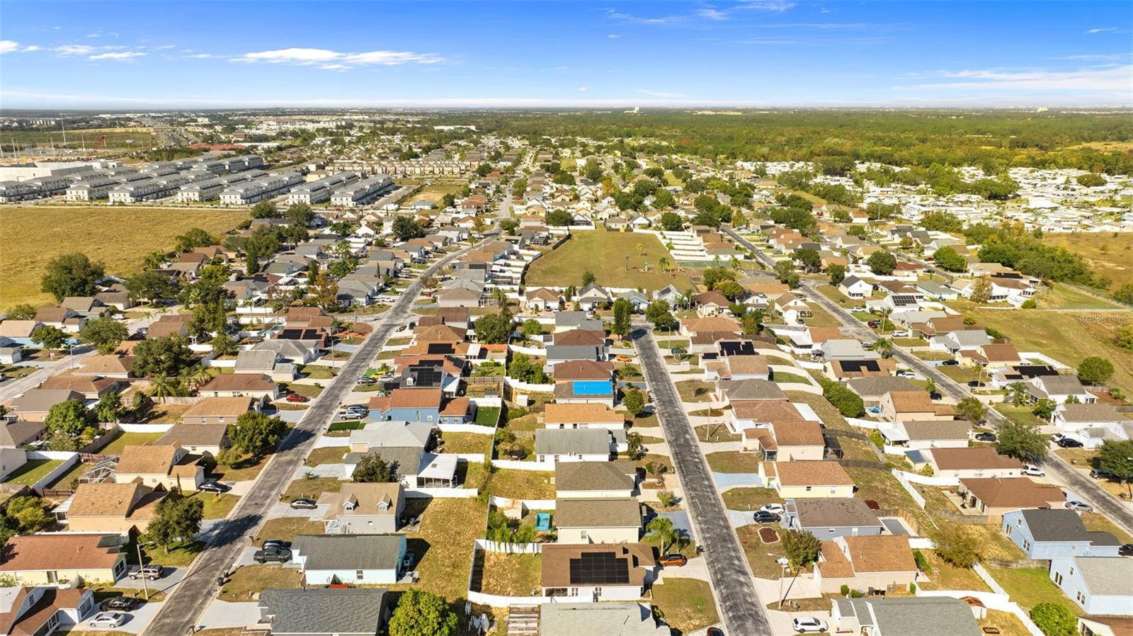 ROYAL RIDGE PH 02 - Residential