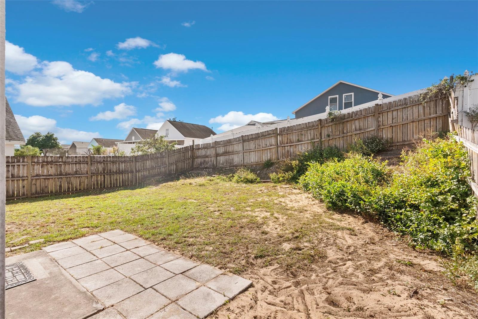 ROYAL RIDGE PH 02 - Residential