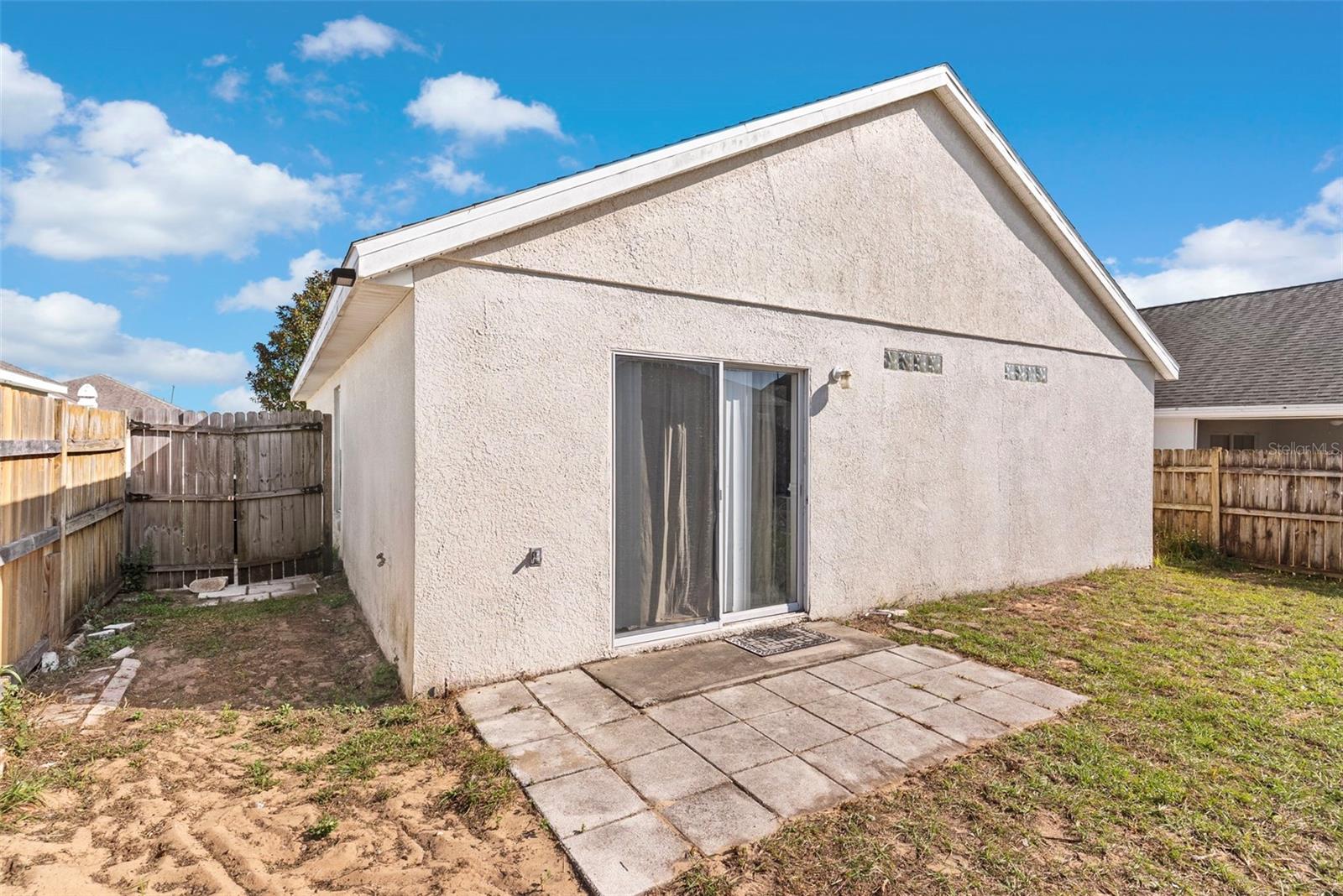 ROYAL RIDGE PH 02 - Residential