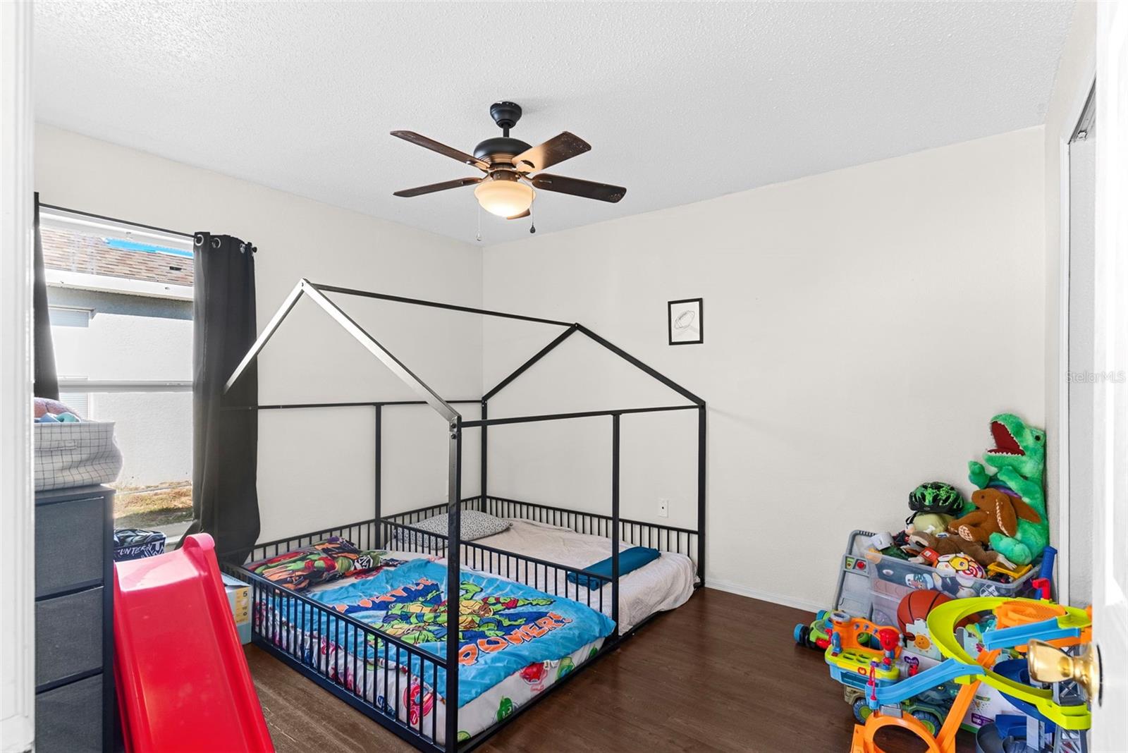 ROYAL RIDGE PH 02 - Residential