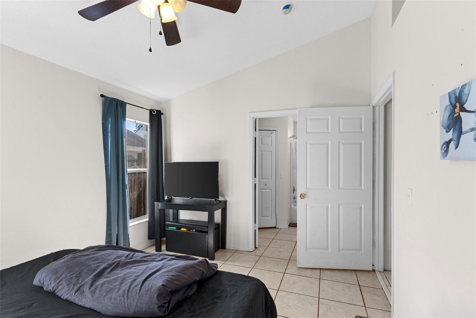 ROYAL RIDGE PH 02 - Residential