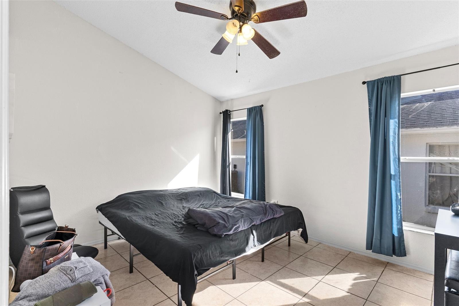 ROYAL RIDGE PH 02 - Residential