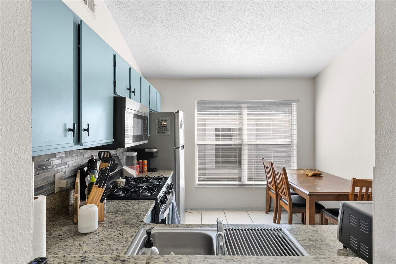 ROYAL RIDGE PH 02 - Residential