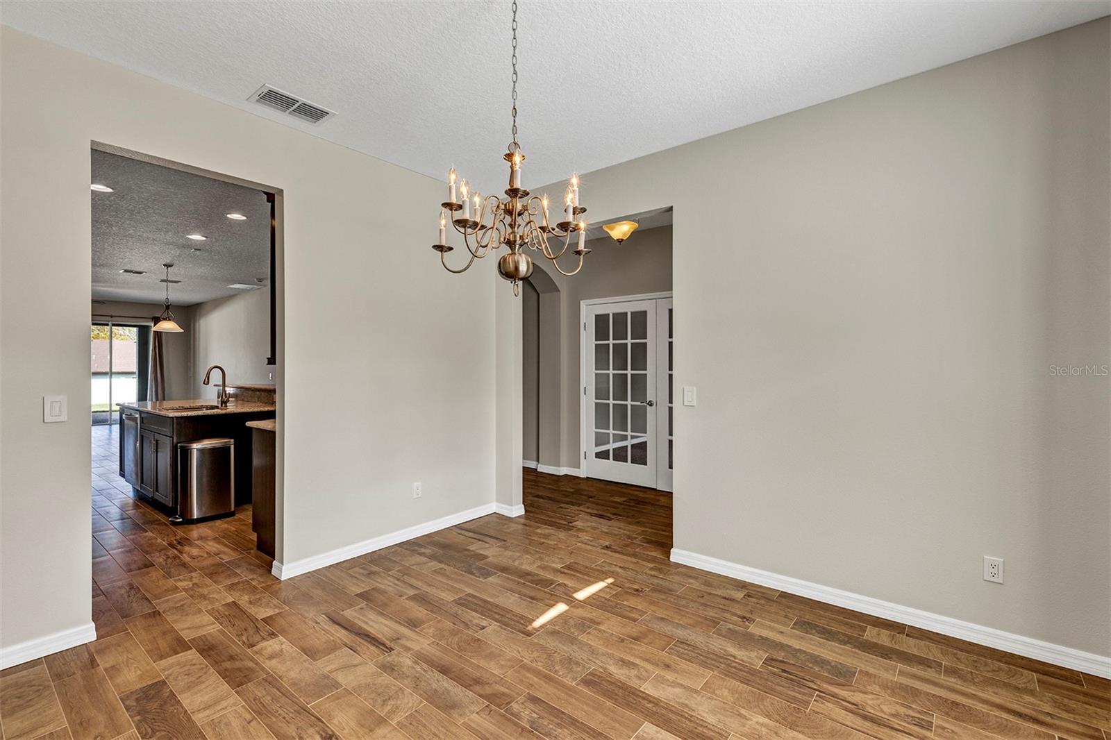 COVINGTON PARK A B D E F G & J - Residential Lease