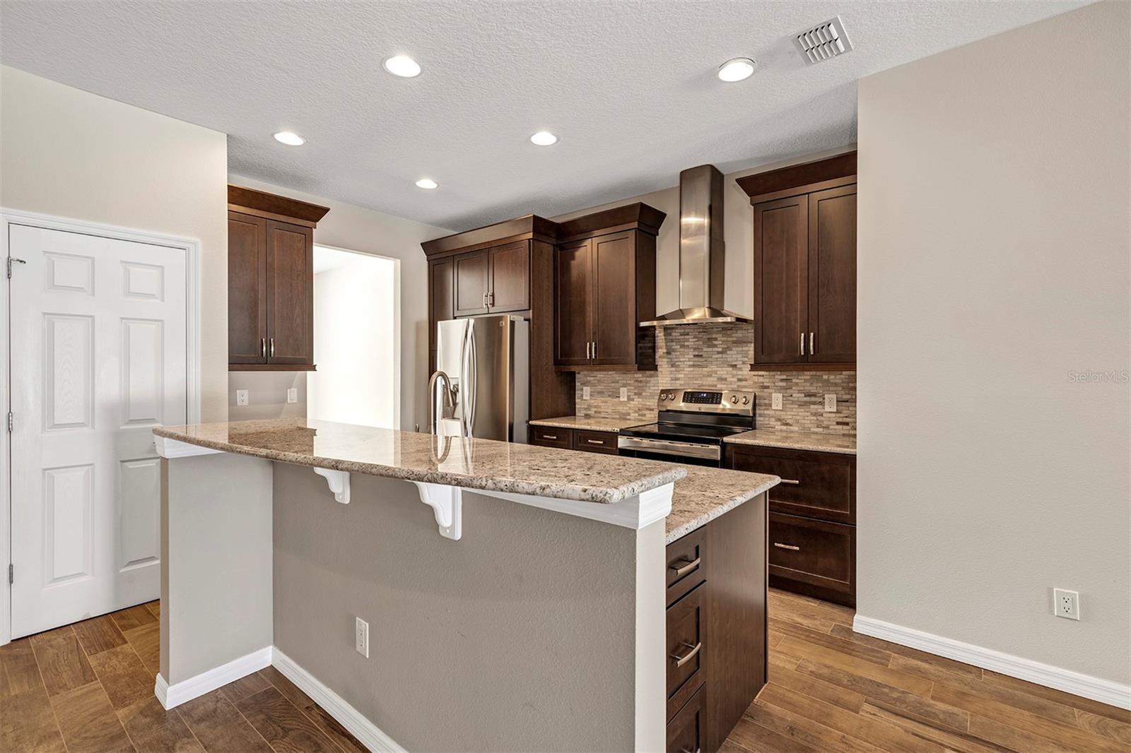 COVINGTON PARK A B D E F G & J - Residential Lease