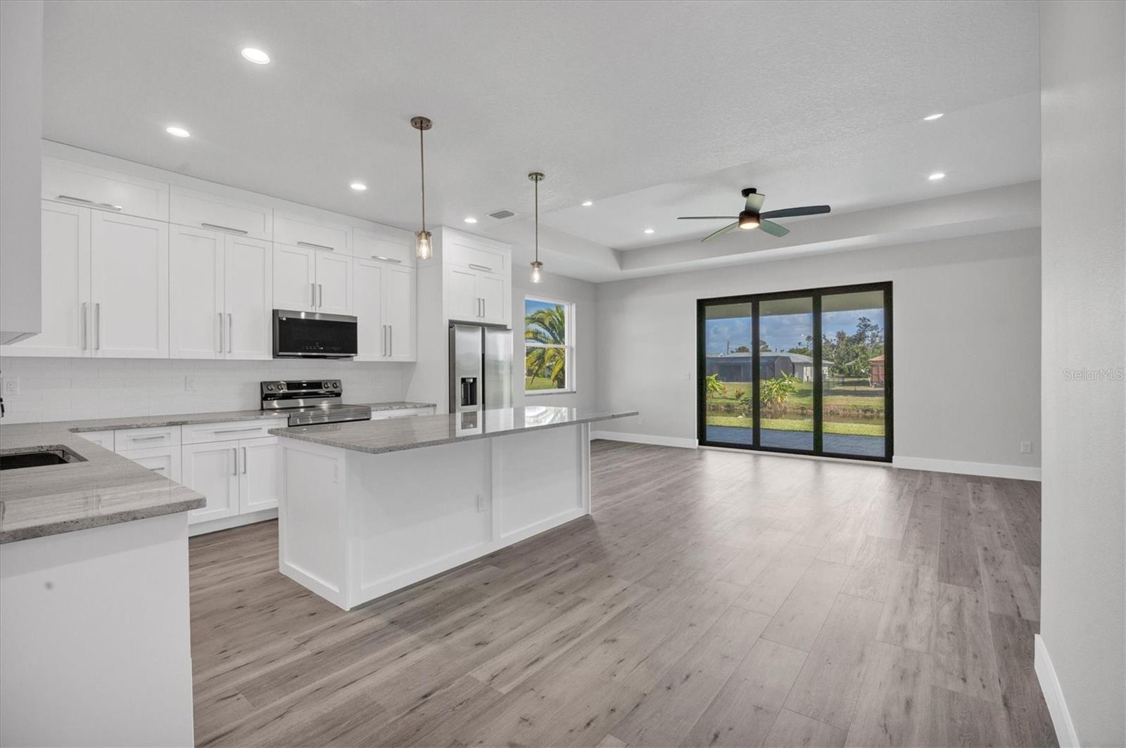 PEBBLE BEACH - Residential