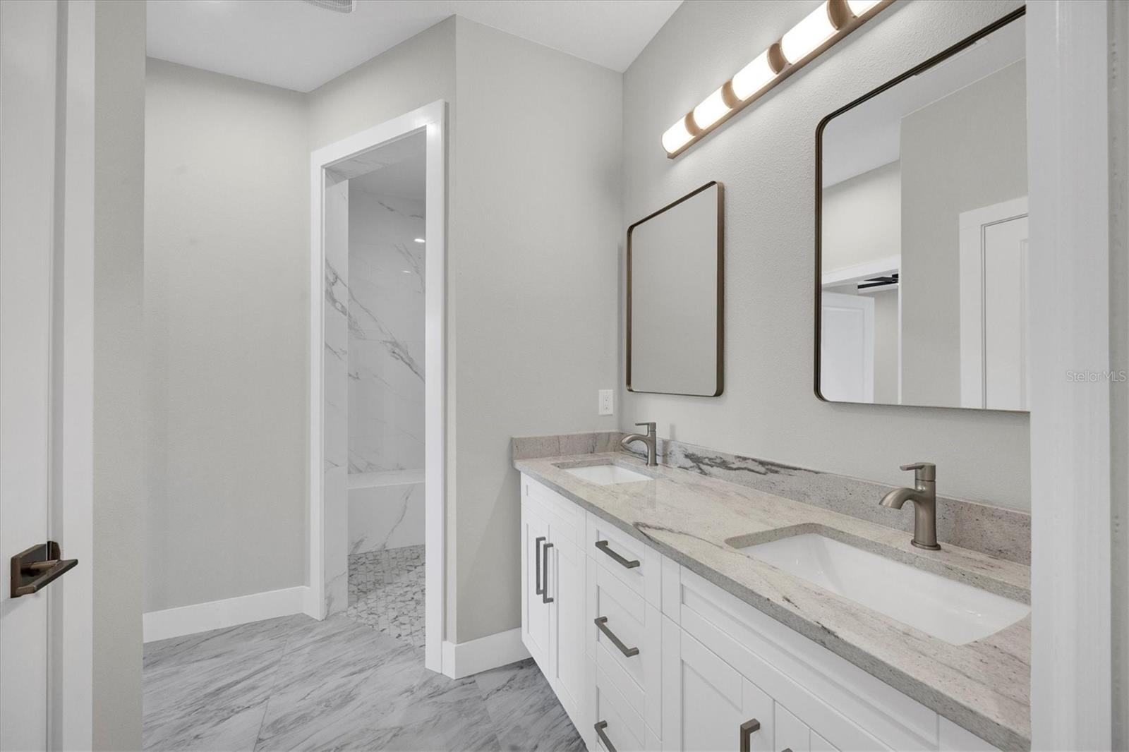 PEBBLE BEACH - Residential