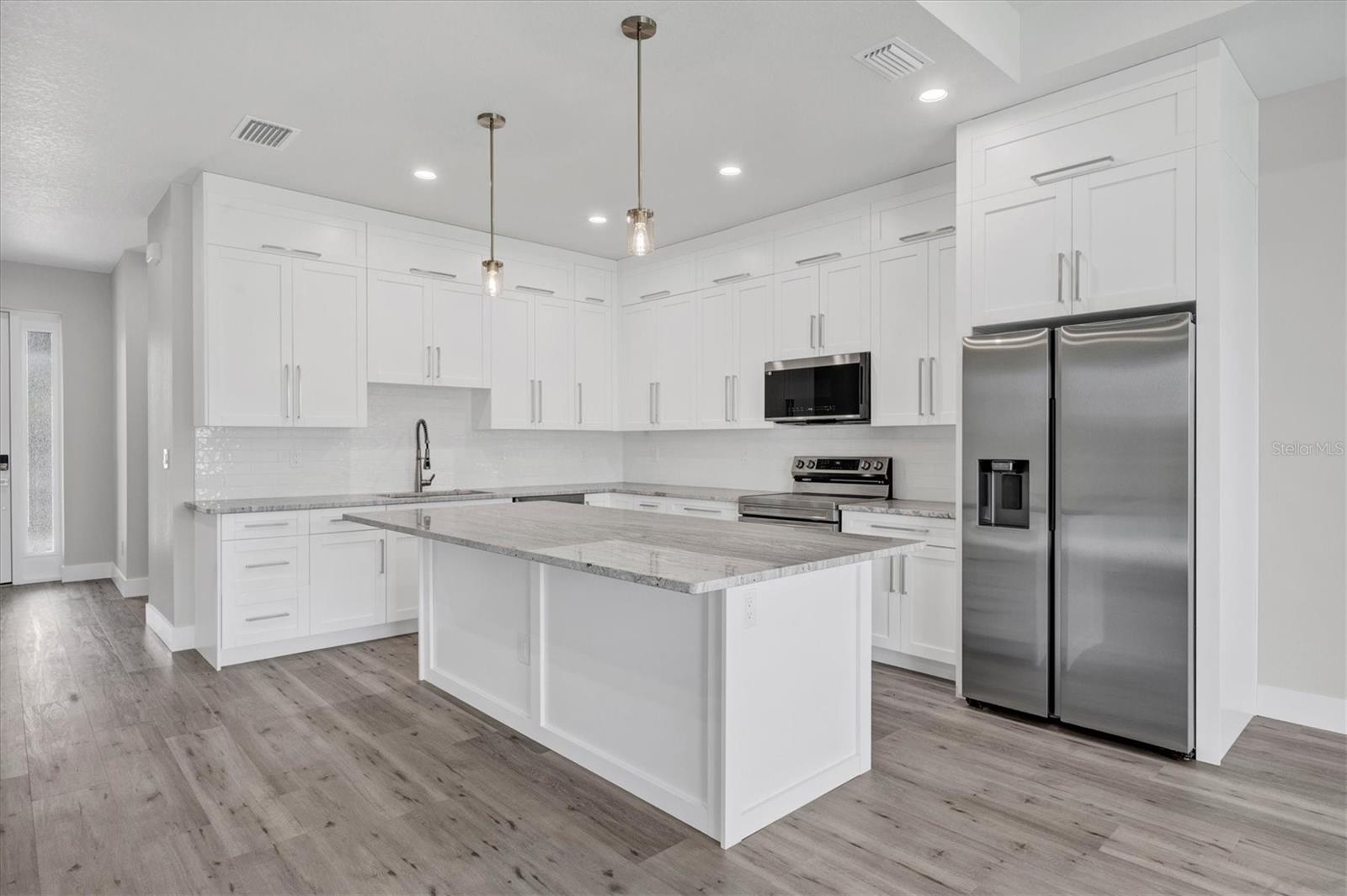 PEBBLE BEACH - Residential