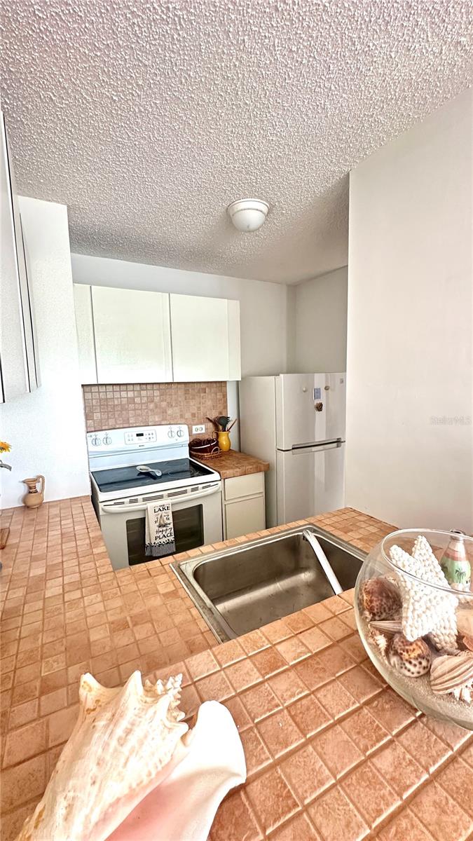 COND DOS MARINAS II - Residential