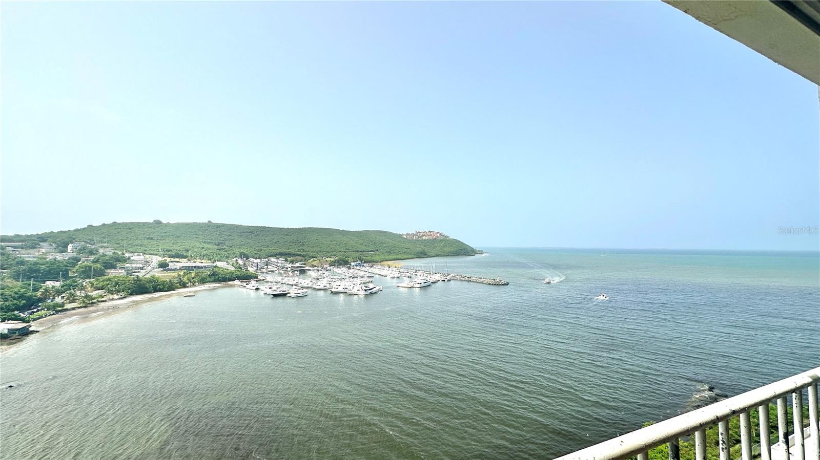 COND DOS MARINAS II - Residential