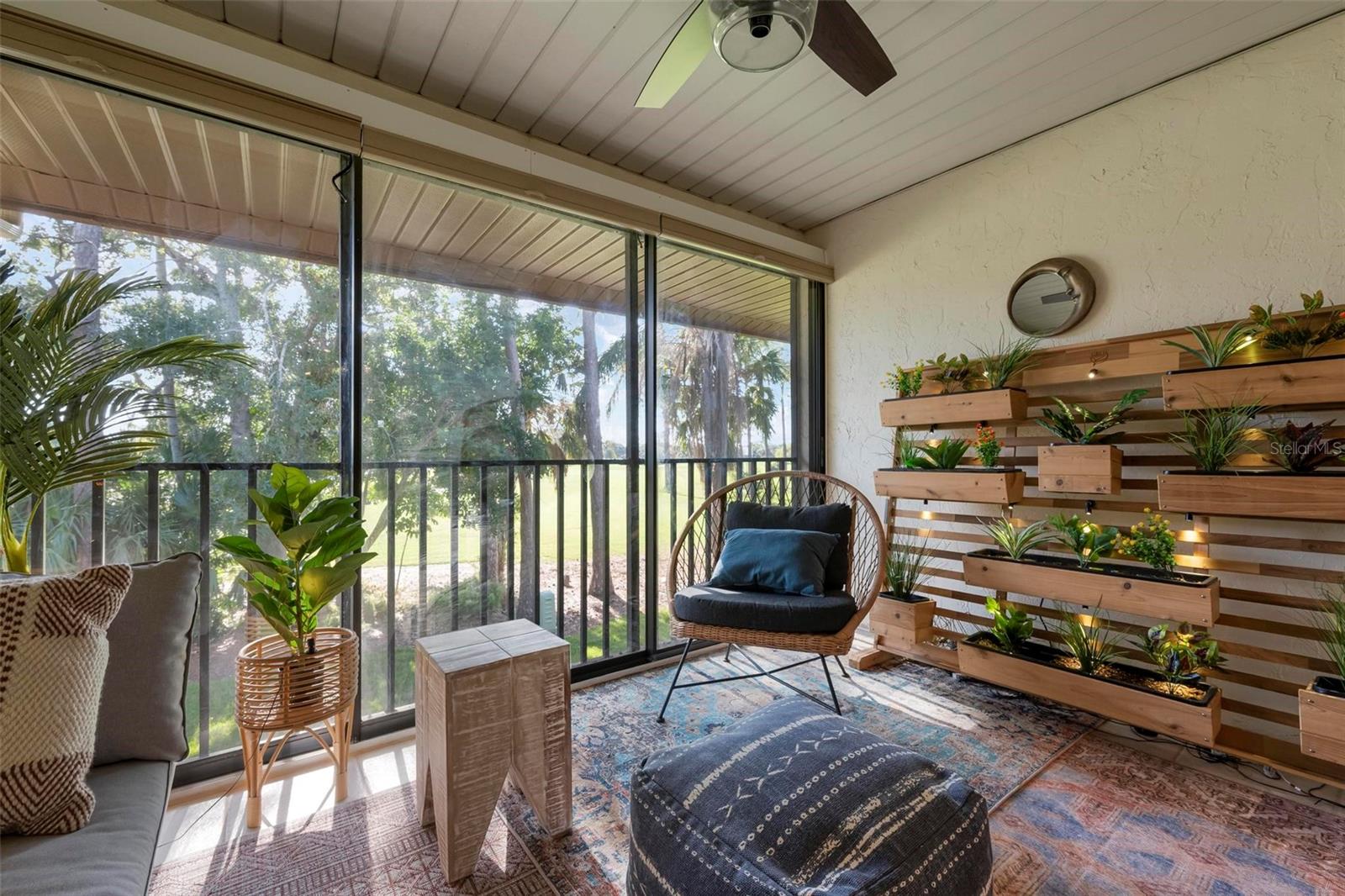 AVISTA OF PALM-AIRE SEC 1 - Residential Lease