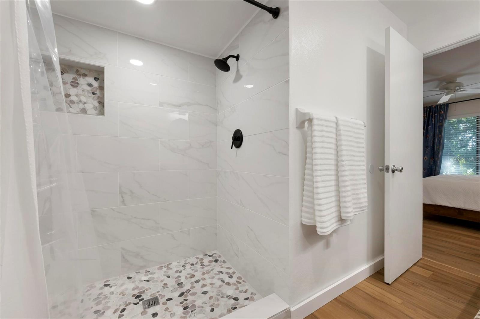 AVISTA OF PALM-AIRE SEC 1 - Residential Lease