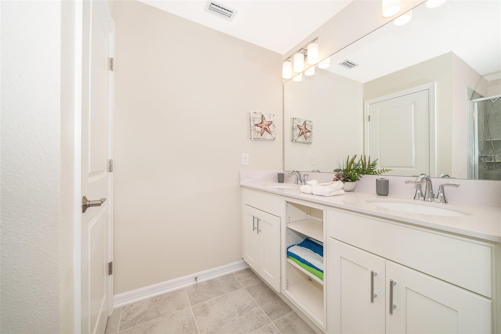 THE TERRACES AT STOREY LAKE CONDO 2 PH 13 - Residential