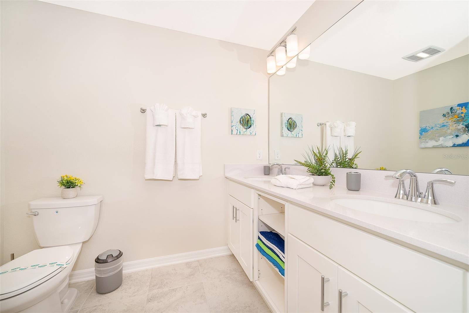 THE TERRACES AT STOREY LAKE CONDO 2 PH 13 - Residential