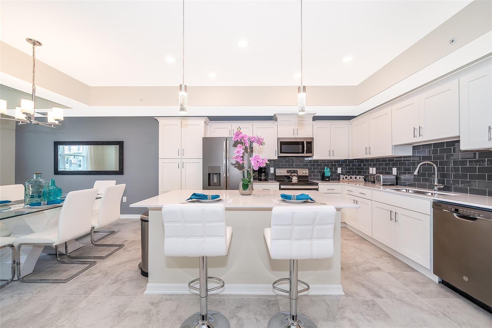 THE TERRACES AT STOREY LAKE CONDO 2 PH 13 - Residential