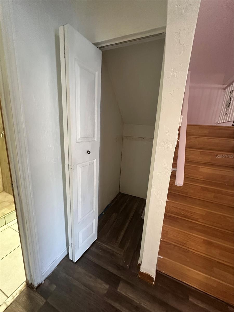 OAK MDW - Residential