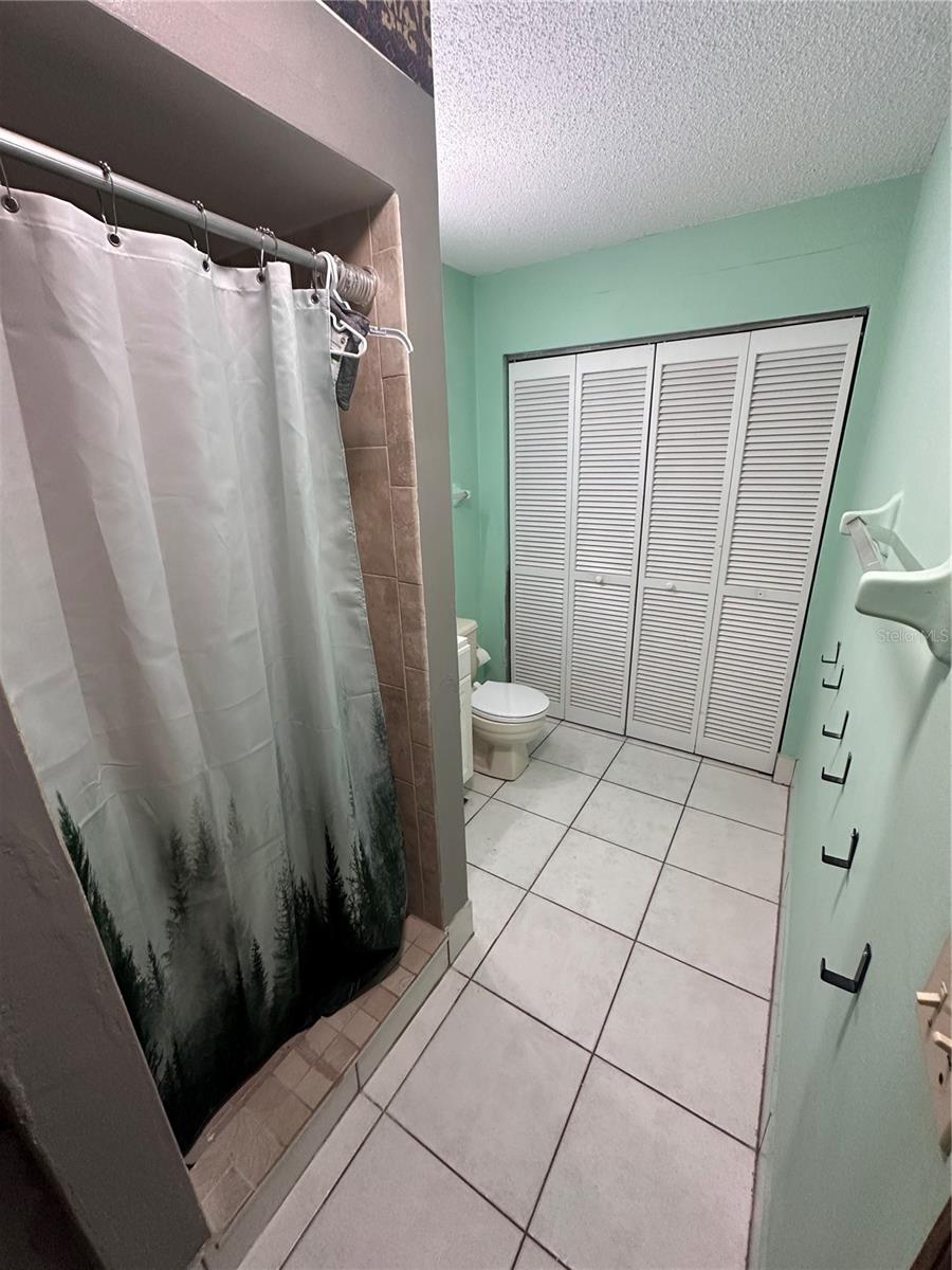 OAK MDW - Residential